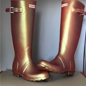 Hunter Nebula Metallic Gold Tall Boots Sz 6 Girls